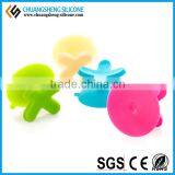 2016 Newest Silicone Wall Hangle Hook, Eco-friendly Sucking Wall Hook, Mini Silicone Hooks thumbnail-3