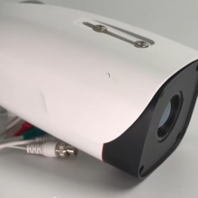 Cámara térmica FC430T de Reliable con detector infrarrojo no enfriado de 12μm, función de alarma inteligente y capacidad de vigilancia perimetral