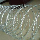 SS304/SS316 Barbed Wire thumbnail-1