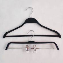 Adult non-slip black plastic hangers with clips for clothes economic durable windproof swivel rack