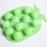 Easy Mold Pineapple Fruit Shape Silicone Ice Tray thumbnail-2