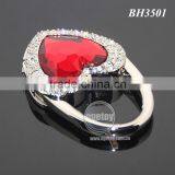 Red Crystal Heart Shaped Handbag Hooks White Rhinestones Portable Metal Folding Bag Holder Heart thumbnail-5