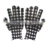 Wholesale Winter Gloves Touch Screen Gloves, Carbon Fiber Dots Noctilucent Touch Glove thumbnail-4