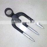 30020110 High Quality 3tines Round Hole UK Type Digging Hoe Fork