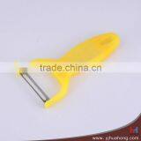 Wholesale Price Kitchen Vegetable Fruit Plastic Peeler HPL-12 thumbnail-2