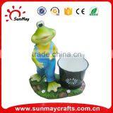 Resin Garden Pot With Frog Figurine thumbnail-1