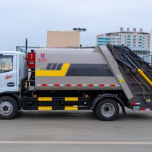 The fourth generation D6 compression garbage truck, efficient and environmentally friendly garbage disposal