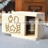 Hot Selling Best Price Wood Hand Crank Music Box thumbnail-1