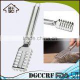 QC Staffs Ensure Antibacterial Fish Skin Peeler thumbnail-1