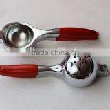 LM-106 Mirror Finish Lemon Squeezer With Rubber Soft Handle thumbnail-1