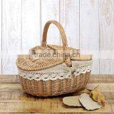 Newly Woven Lunch Basket With Lid and Lining thumbnail-1