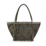 Plenty of Storage Space Elegant Shopping Shoulder Bag Ladies Fashion Handbag thumbnail-4