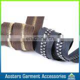 Wholesale Custom Color Metal Zipper for Clothing thumbnail-3