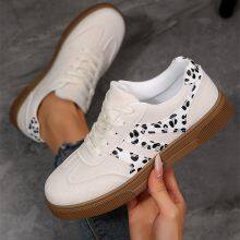 Camel Retro Jacquard PU Leather Patchwork Casual Sneakers Four Leaf Clover Camouflage Print Lace-up Flat Shoes Wholesale Fashion Sneakers thumbnail-5