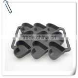 Nine holes heart-shaped cake cast iron tool
