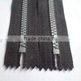 5# Plastic Resin Zipper Close End Zipper With Auto Lock Slider Zipper Porcket Zipper thumbnail-3