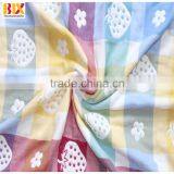 Yarn Dyed Gauze Cotton Jacquard Strawberry Design Baby Warp Blanket thumbnail-3