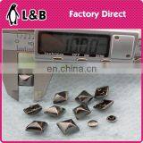 New Fashion Wholesale Hot Saling 10mm Square Alloy Rivet thumbnail-1