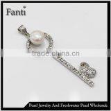 New design key shape pearls pearl jewelry pendant necklace