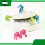 Multipurpose Eco Silicone Person Phone Tableware Raise up Anti Overflow Pot Lid Holder thumbnail-3