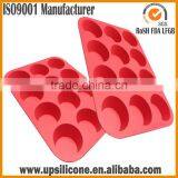BPA Free Nonstick Red 12 -cup Silicone Baking Pan Silicone Muffin Pan thumbnail-4
