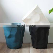 Cheapest Custom Logo Small Design Household Recycling Round Black Outdoor Wholesale Plastic Trash Cans thumbnail-3