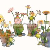34449 cute frog metal animal plant pots made in Xiamen with size 17X9X28.5"