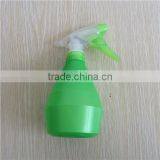 Green Plastic Garden Spray Bottle With Trigger thumbnail-1