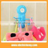 Wall Mounted Powerful Suction Cup Hook Hanger Plastic Bath Wall Hook thumbnail-2