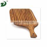 Wood Bread Board With Handle thumbnail-5