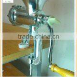 Cheap Price China factory manufacturer hand /manual quality meat grinder