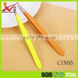 Factory Price High Quality Spraying Plastic Eyebrow Tweezer in Beauty Salon thumbnail-1