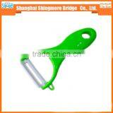 China Kitchen Tool Supplier Cheap Wholesale ABS Potato Peeler thumbnail-2