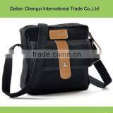 Factory OEM canvas travel sport shoulder bag with main compartment