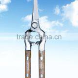 High Quality Garden Cutter 8" Bypass Pruner With Wooden Handle thumbnail-1
