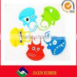 Hot Sale Triangle Bib Patterns Waterproof Soft Food Grade Silicone Baby Bib With Pocket thumbnail-6