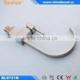 China Kitchen Mixer Instant Hot Water Tap Flexible Wash Basin Faucet thumbnail-4