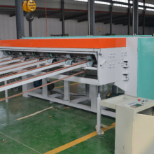 Woodworking Automatic NC Plywood Veneer Clipper Machine thumbnail-5