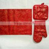 Red Golden Thread Glove Set and Silver Glitter Sunshine Glitter Glove Set and Pot Holder thumbnail-4
