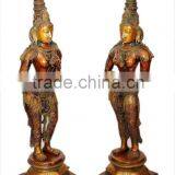Welcome Lady With Hands Folded Pair 32"