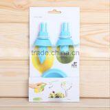 2pc Creative Gift Lemon Juice Sprayer Citrus Lime Orange Spray Squeezer Hand Juicer Juice Maker thumbnail-4