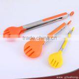 12" Skidproof Handle Nylon Food Tongs thumbnail-3