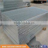 ASTM A36 Hot Dipped Galvanized Serrated or Plain Platform Steel Grating Catwalk Platform (Trade Assurance)