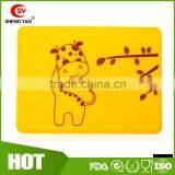 Easy to Clean Easy Washing Safe Repeated Use Silicone Dinner Table Mat for Kids thumbnail-5