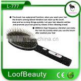 Multifunctional Wash One's Hair Massor Brush With Wash One's Hair,knead, Combing Effect 1 AA Dry Battery thumbnail-2