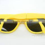 Custom Folding Sunglasses thumbnail-2