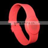 NTAG215 RW27 RFID Wristband by Roxtron - 246 x 36mm thumbnail-2