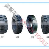 pneumatic shaped solid tyre for counterbalanced lift truck