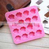 New Product Food Grade Microwave Oven Freezer Safe Non-stick 16 Pawprint Handmade Silicone Soap Moulds Molds thumbnail-2