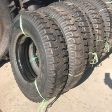 825R20 Claw Truck Tyre thumbnail-2